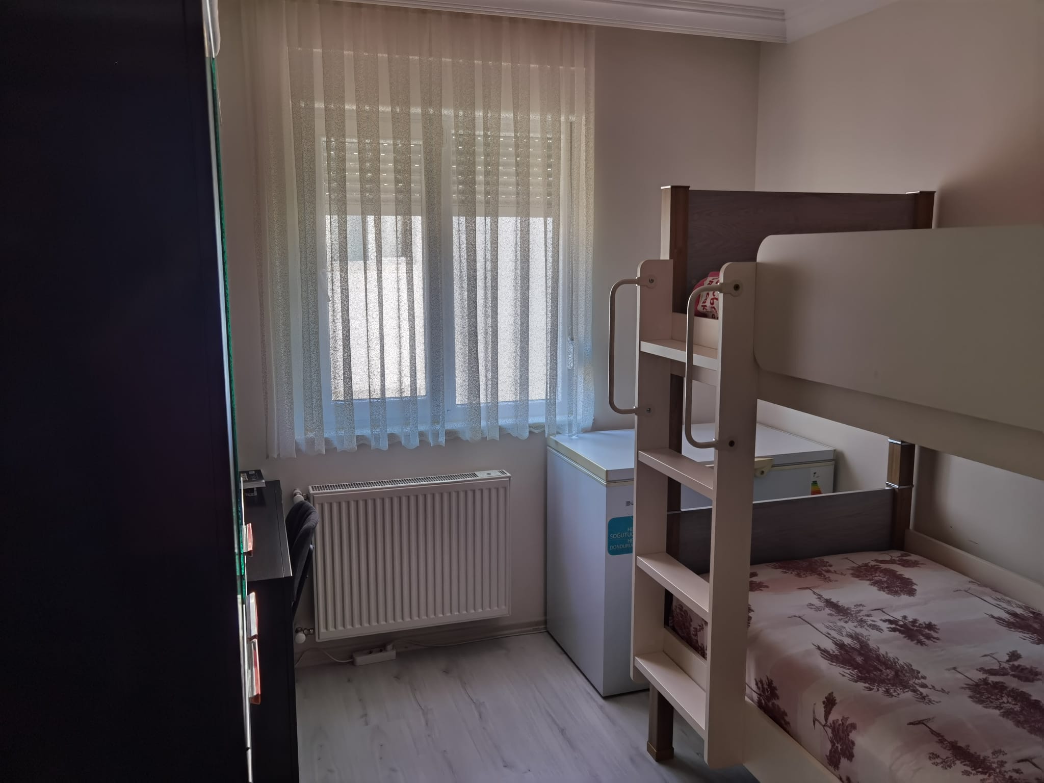 KÜTÜKÇÜ’NÜN EN GÖZDE YERİNDE 3+1 125m2 KATTA ASANSÖRLÜ SATILIK DAİRE!